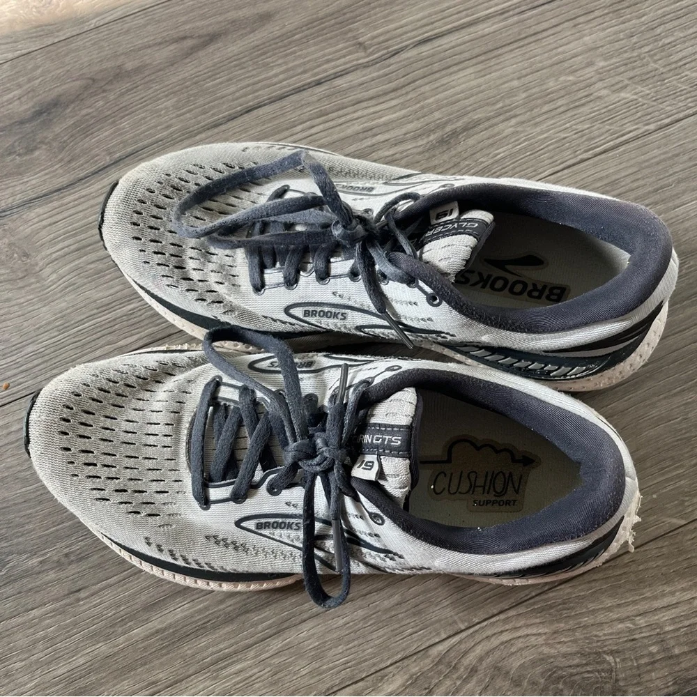 Brooks Womens Glycerin GTS 19 Grey Lace Up Running Sneakers Size 8 EU 39